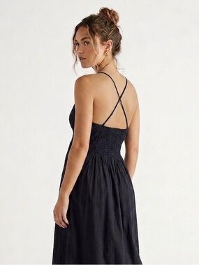 Catherine Malandrino Cotton needlework
Lined Cross Strap Midi Dress